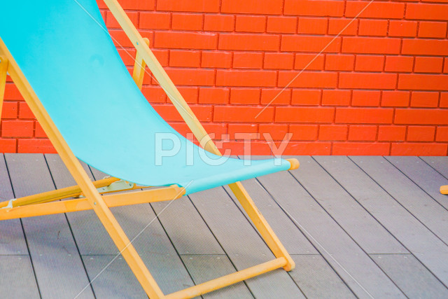 写真のタイトルが入ります