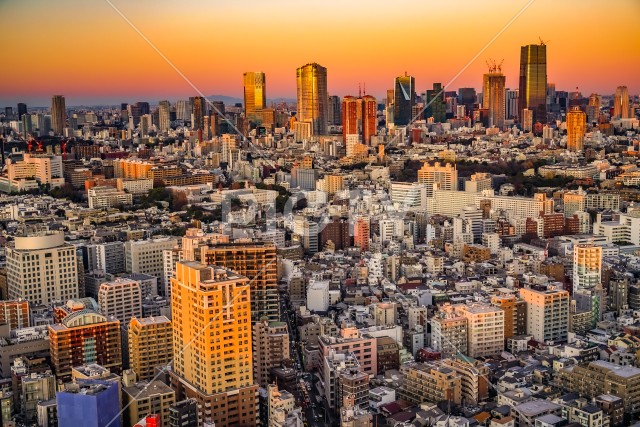 東京都心の街並みと夕景