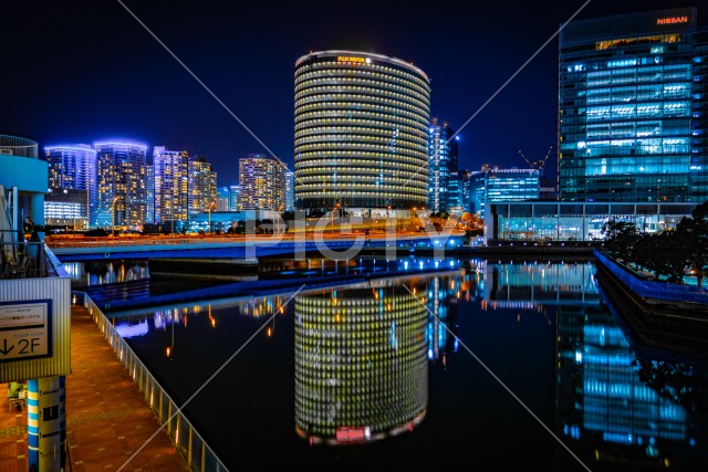 写真のタイトルが入ります