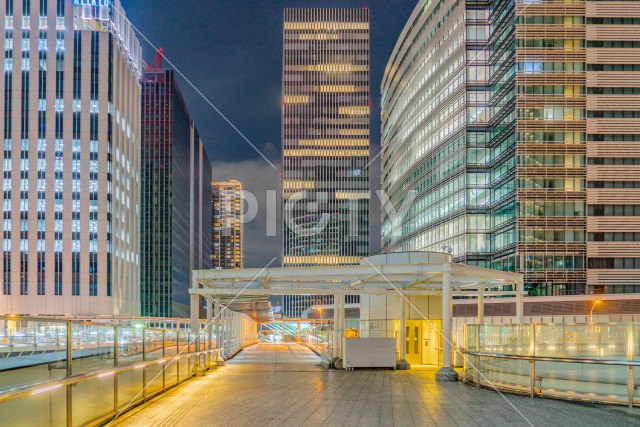 写真のタイトルが入ります