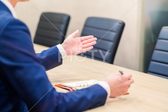 写真のタイトルが入ります