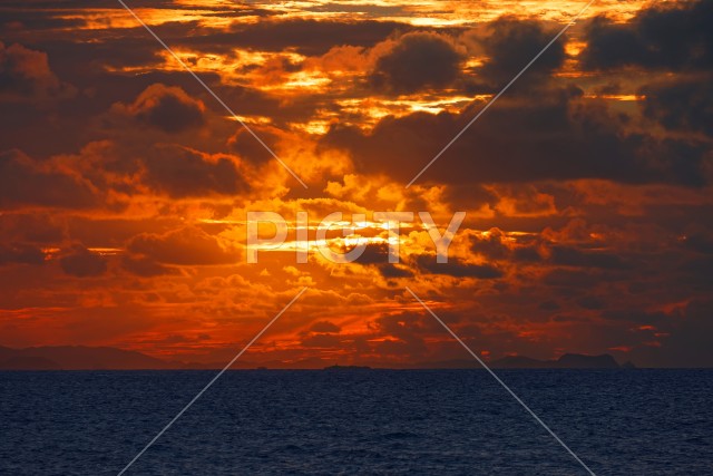 写真のタイトルが入ります