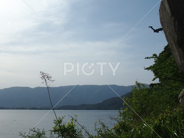 奥琵琶湖展望台から望む湖畔