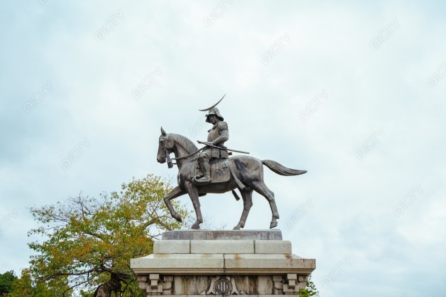伊達政宗騎馬像と空