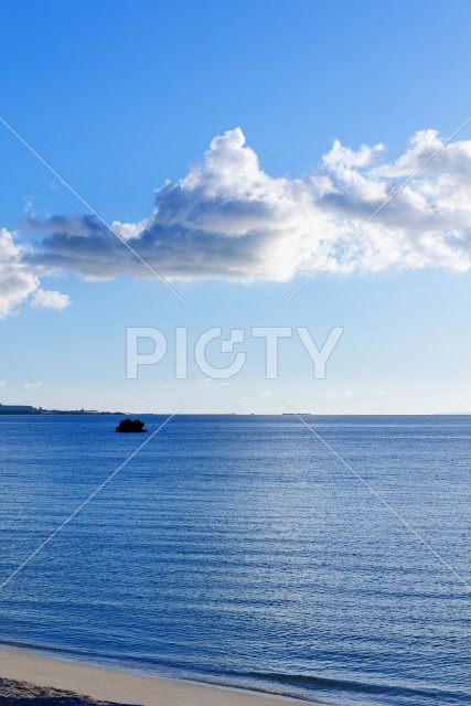 青い海と空