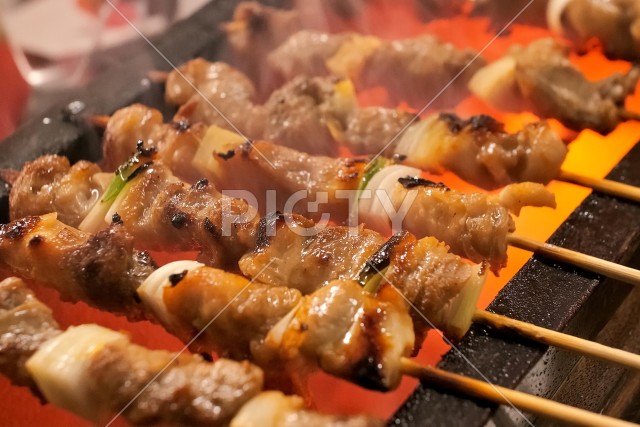 焼き鳥　炭火焼き
