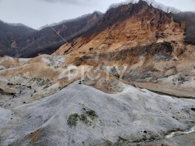 登別温泉街　地獄谷
