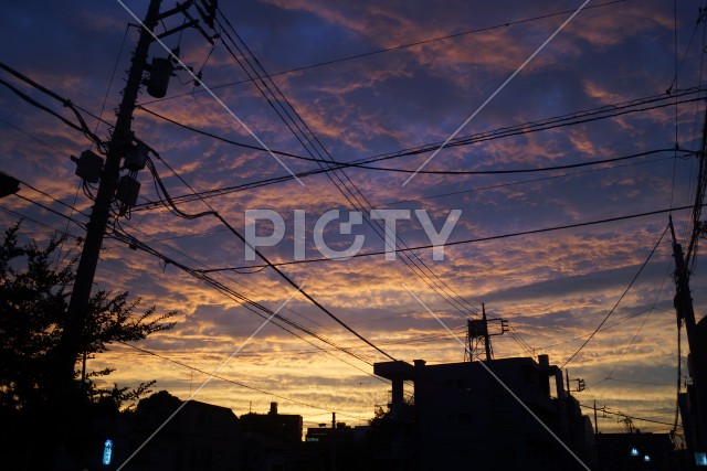 横浜の夕暮れの空