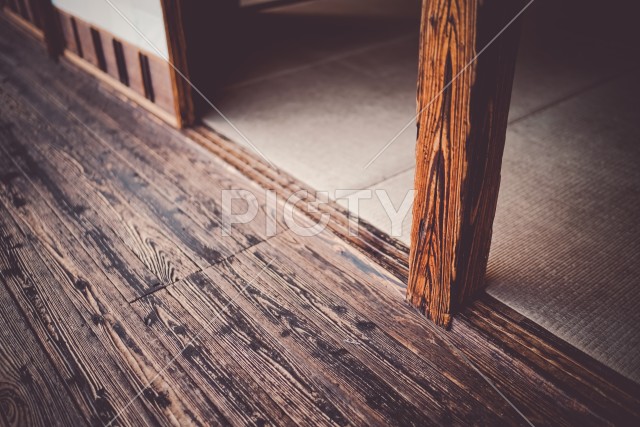 写真のタイトルが入ります