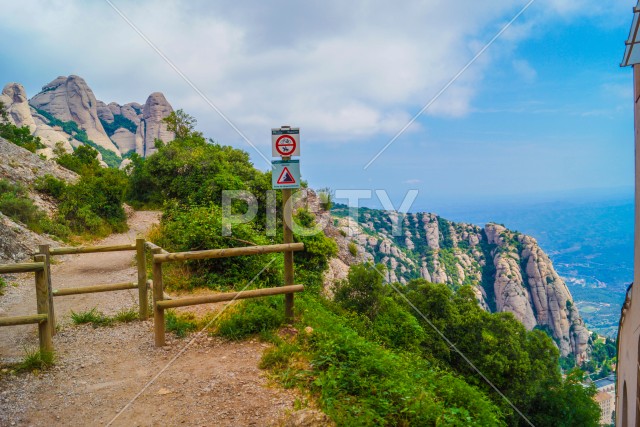 モンセラットの奇岩山（スペイン・バルセロナ）