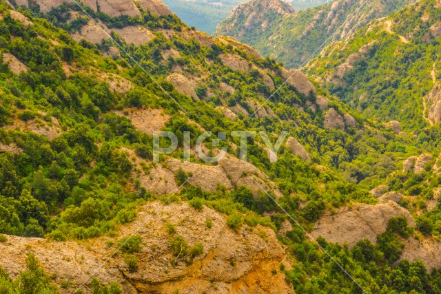 モンセラットの奇岩山（スペイン・バルセロナ）