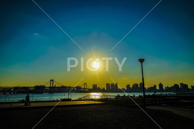 写真のタイトルが入ります
