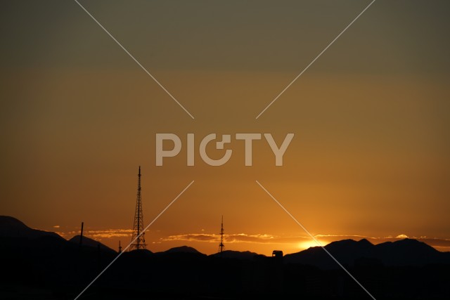 夕景と電柱